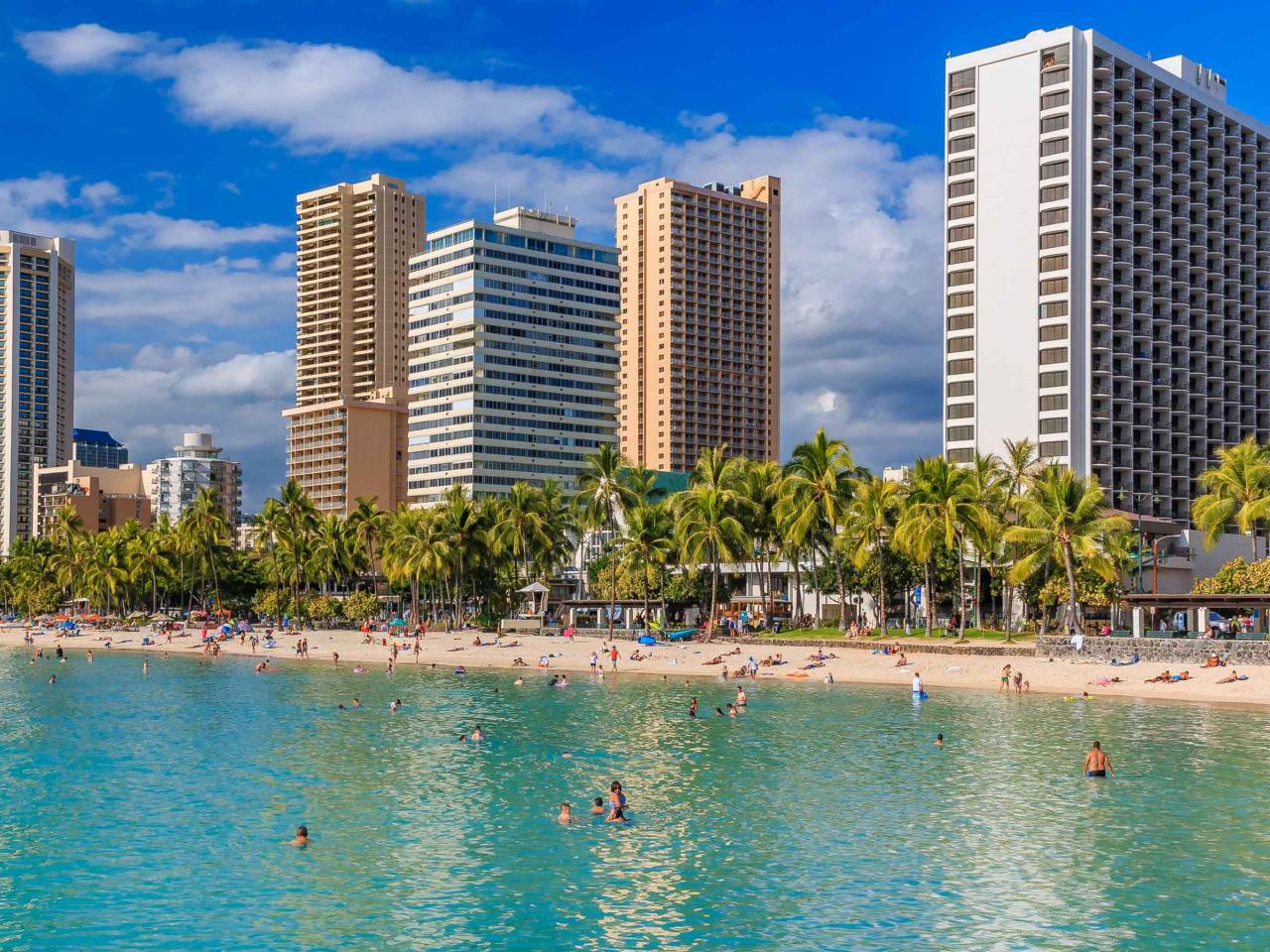 Waikiki Beach and Honolulu skyline in Hawaii, USA