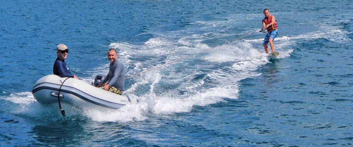 man waterskiing